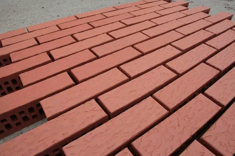 КИРПИЧ ВКЗ ЛИЦЕВОЙ КРАСНЫЙ ДУБ 0,7NF